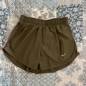 Nike Women's Dark Green Athletic Shorts Size Small